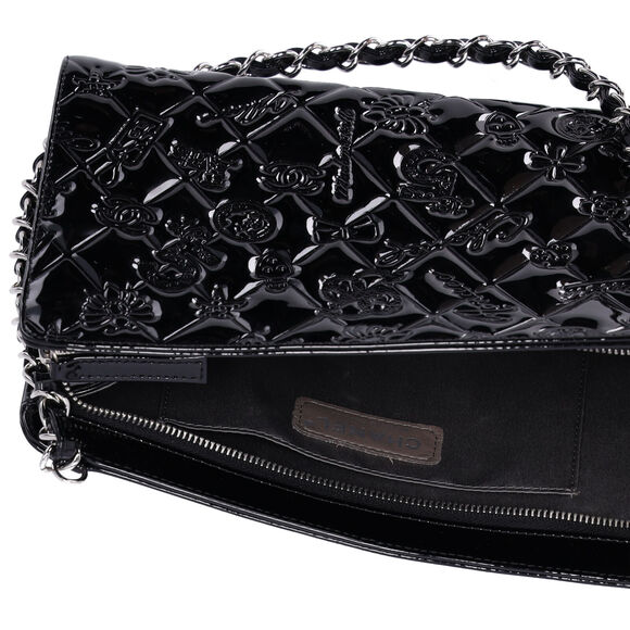 CHANEL Lucky Symbols Pochette Embossed Quilted Patent Black - Picture 6 of 7